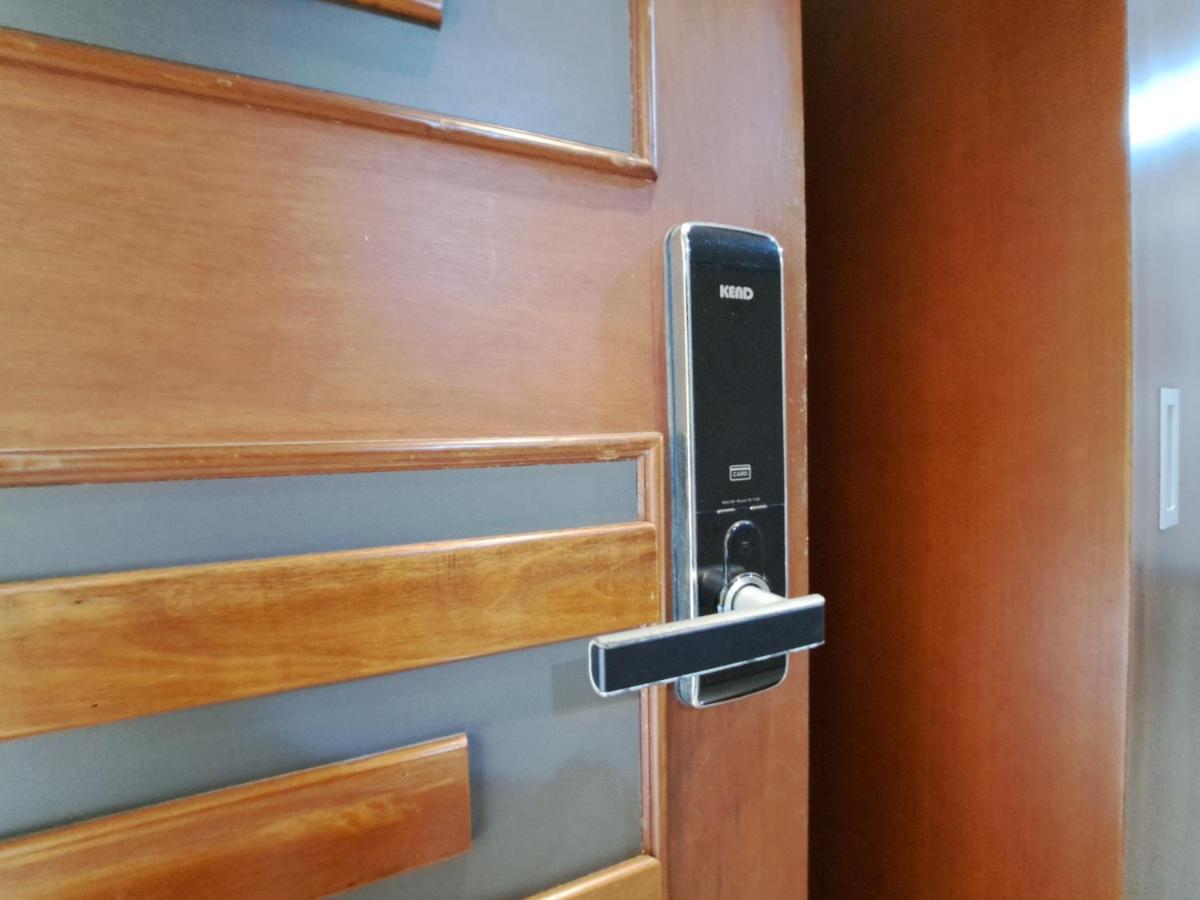 Dewi Uma House Hotel Denpasar  Ngoại thất bức ảnh