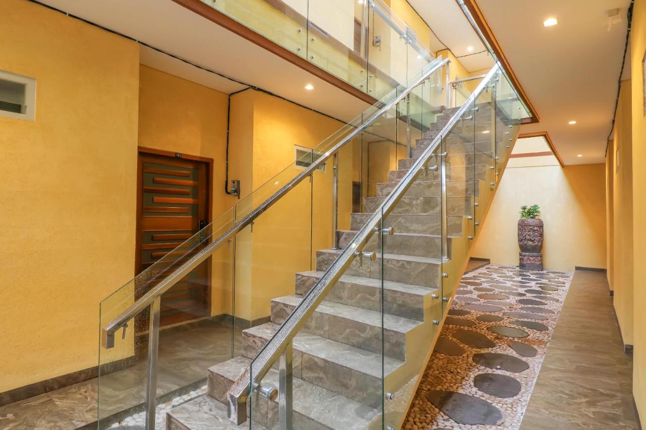 Dewi Uma House Hotel Denpasar  Ngoại thất bức ảnh